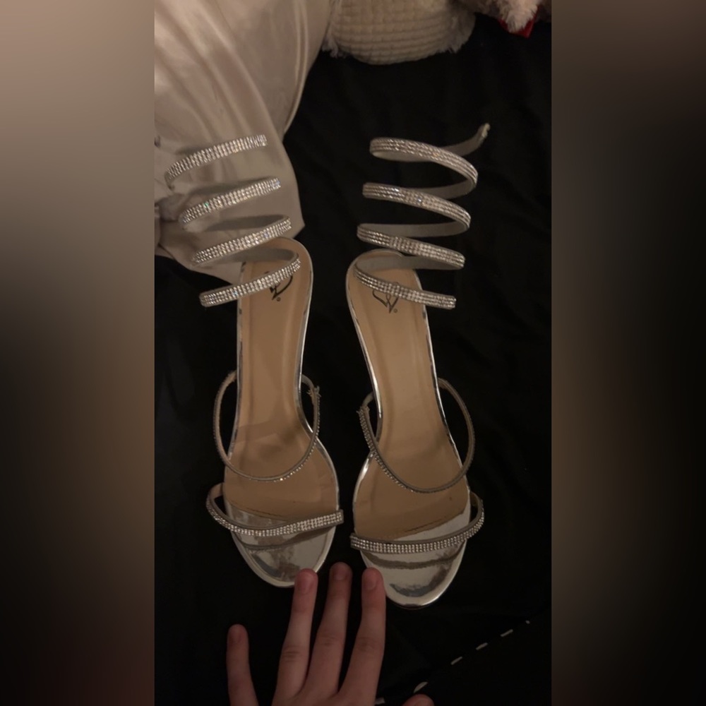Wrap around heals